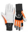 Guantes funcionales con protección contra sierra